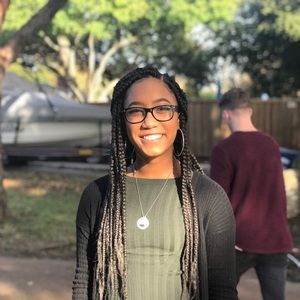 Meet your Posher, Kara